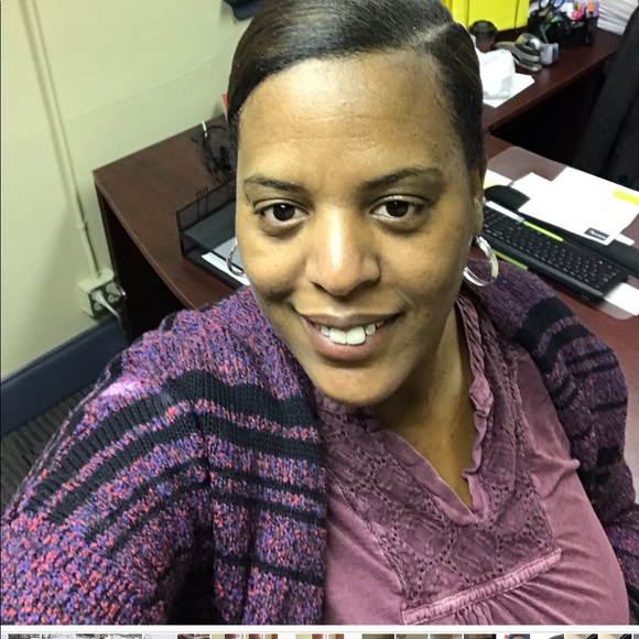 Sweater - Picture 4 of 4